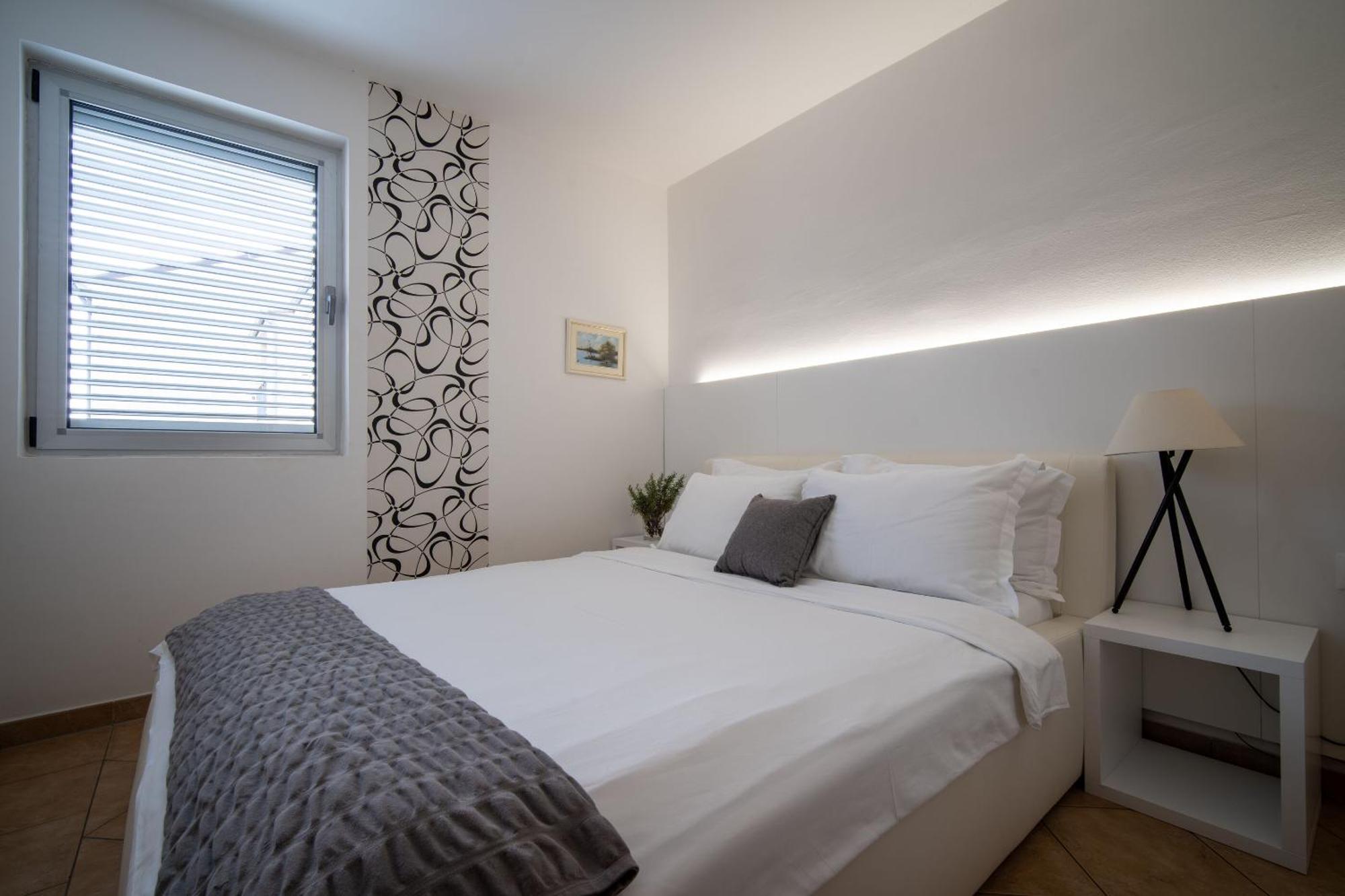 Apartments Valbruna ロヴィニ エクステリア 写真